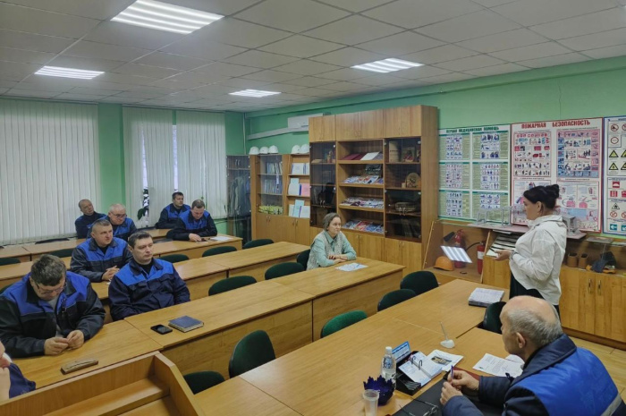 Разговор по душам: в «Барановичском КЖБК» обсудили профилактику кризисных состояний у подростков