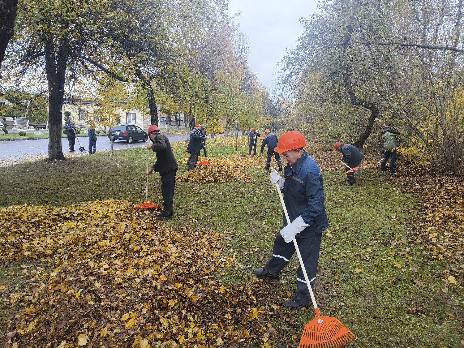 17.10.2025 начались уборки закреплённых территорий
