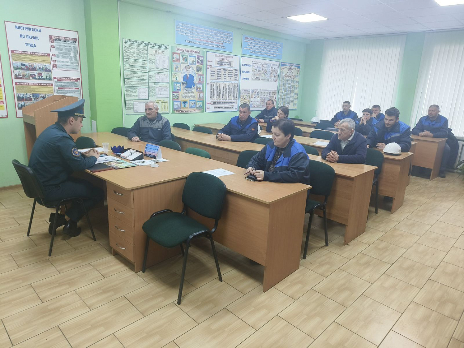 Филиал "Барановичский КЖБК" ОАО "Кричевцементноштфер" посетил старший инспектор сектора надзора и профилактики Барановичского горрайотдела по чрезвычайным  ситуациям 