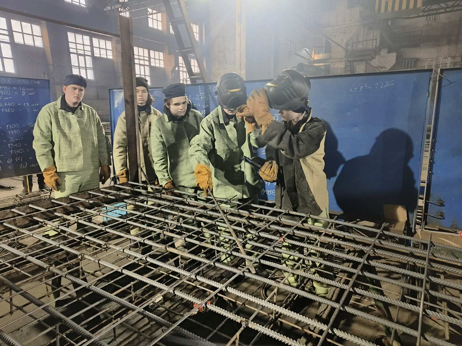 В филиале "Барановичский КЖБК" ОАО "Кричевцементноштфер" продолжается целенаправленная работа по подготовке основных рабочих профессий сварщика