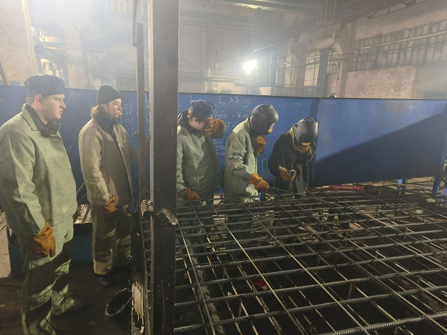 В филиале "Барановичский КЖБК" ОАО "Кричевцементноштфер" продолжается целенаправленная работа по подготовке основных рабочих профессий сварщика