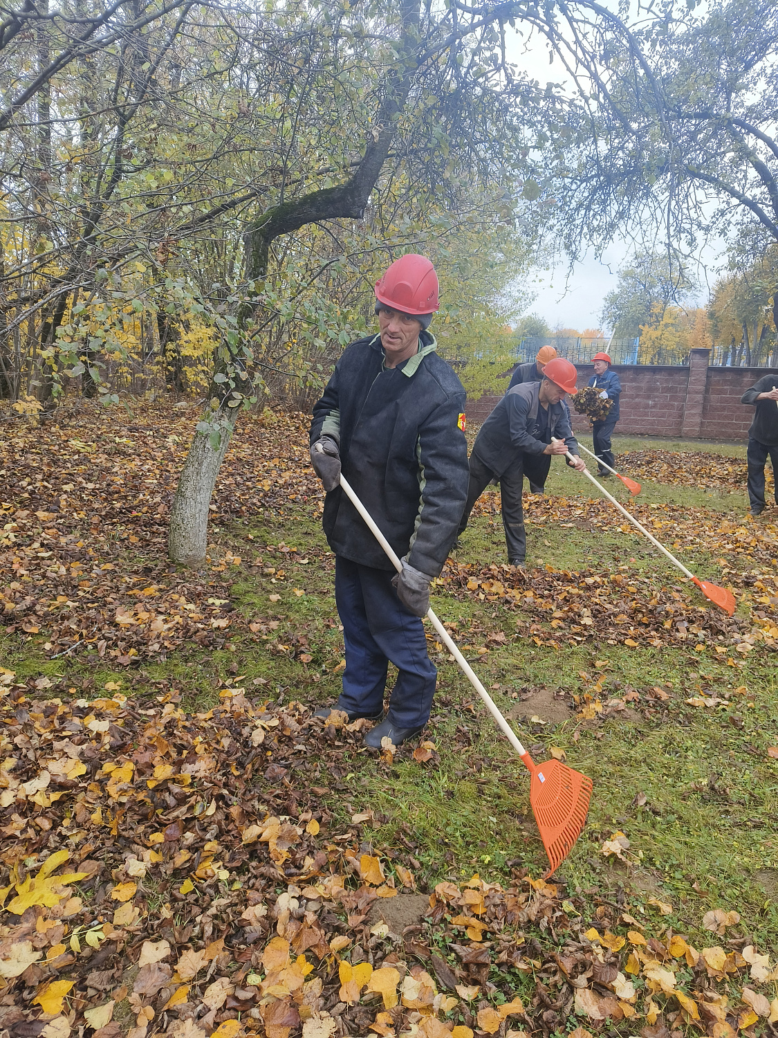 17.10.2025 начались уборки закреплённых территорий