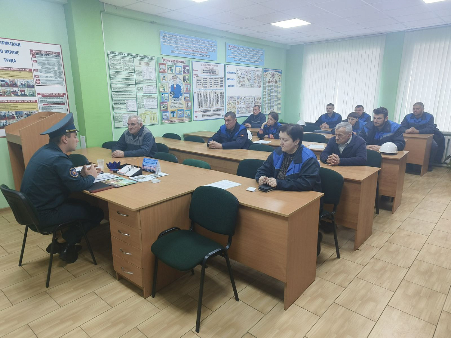 Филиал "Барановичский КЖБК" ОАО "Кричевцементноштфер" посетил старший инспектор сектора надзора и профилактики Барановичского горрайотдела по чрезвычайным  ситуациям 